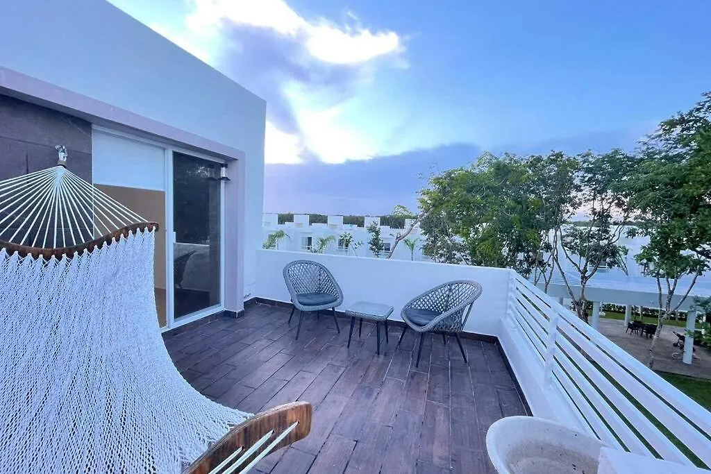Apartmán Frontemare-House Riviera Mares Playa del Carmen 0*,  Mexiko
